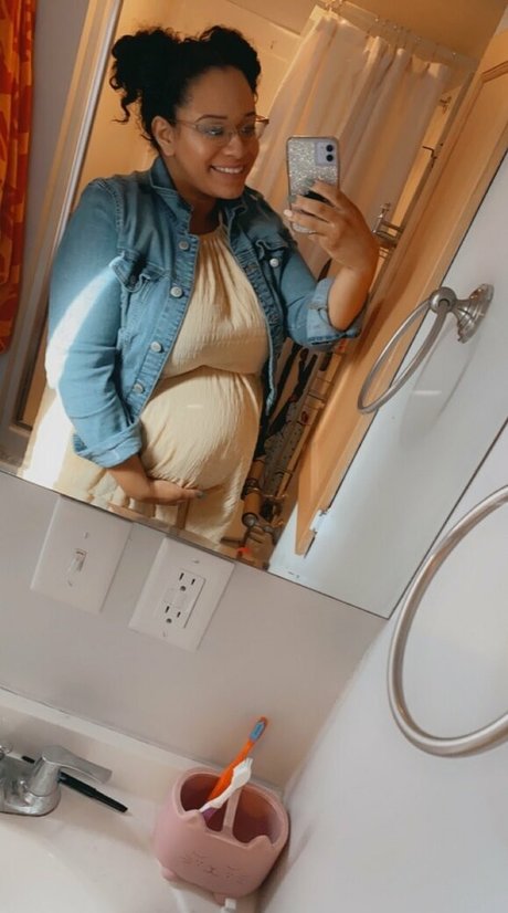 xoxomaira pornographic actress image