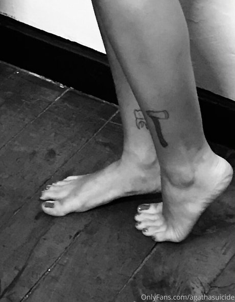 blvckchxrry star pornographic pictures