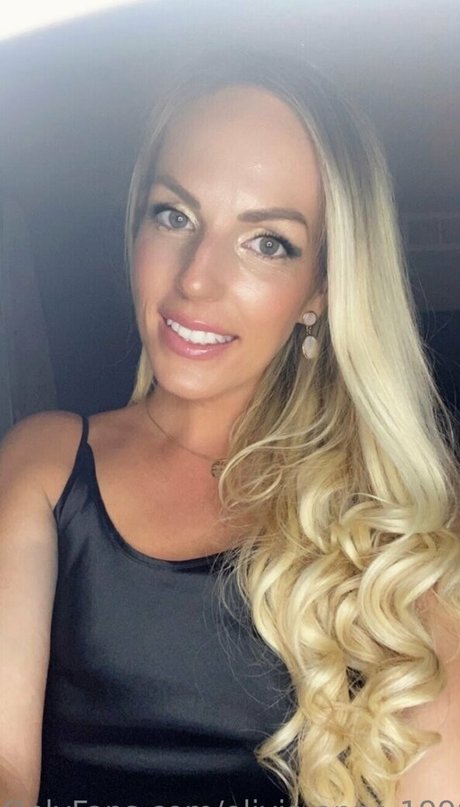 Olivia Anne 1990 best star image