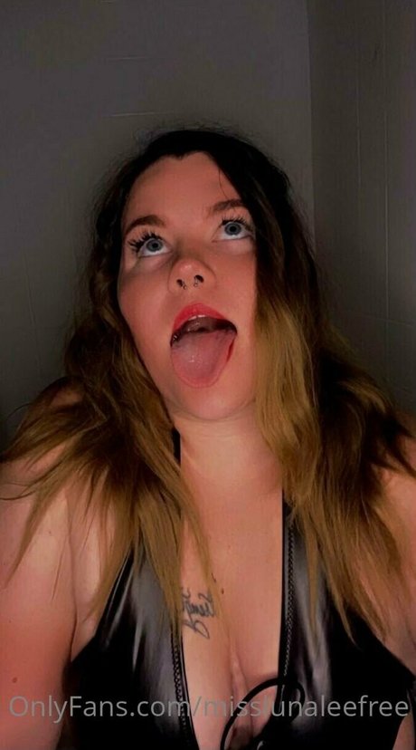 misslunaleefree sex star pics