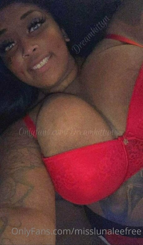 misslunaleefree naked star pics