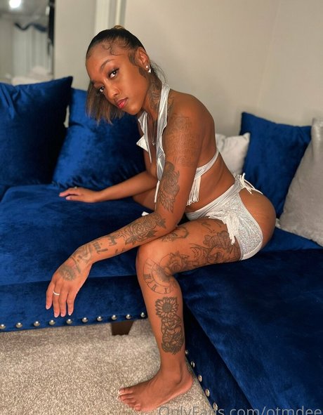 otmdee adult model image