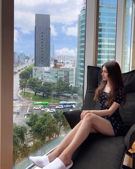 Elina Karimova free actress images