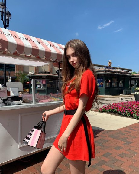 Elina Karimova star naked photo