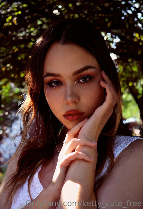 ketty cute free porn actress galleries