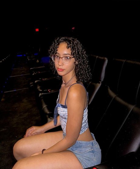 ewmxt high quality actress photos