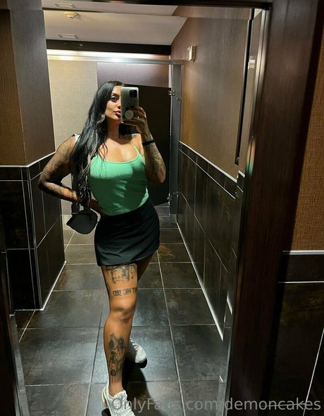 Demoncakes pornstar nudes photo