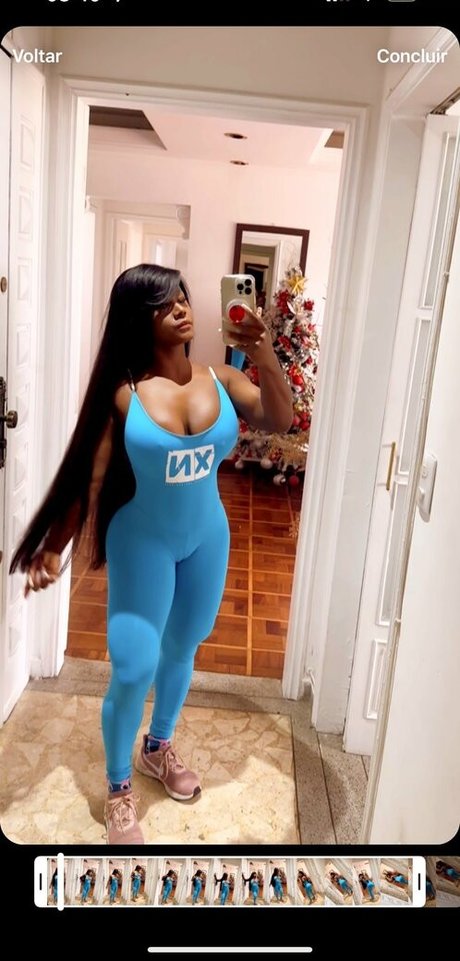 July Bonnura model hd pic