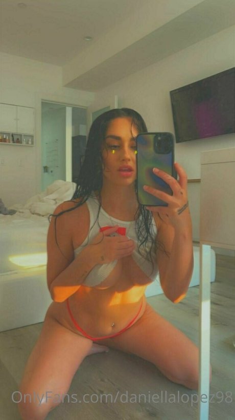 itsdaniella777 beautiful model image