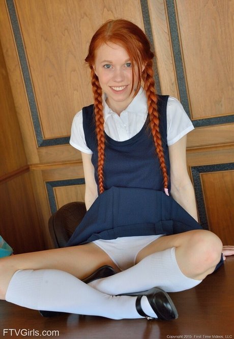 Dolly Little erotic model photo