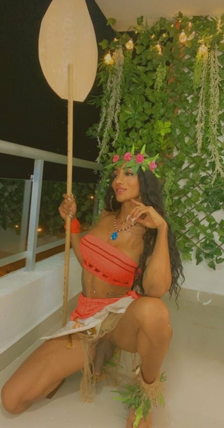 Laura Saenz pornstar xxx pictures