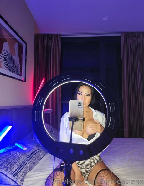 fernieasianx model adult image