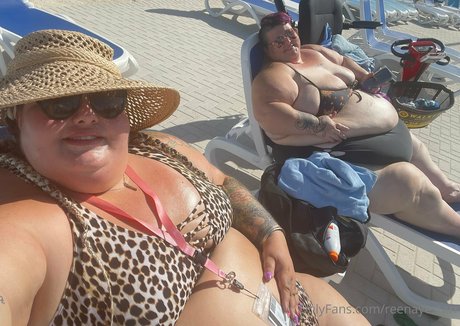 reenayestarr model art pictures