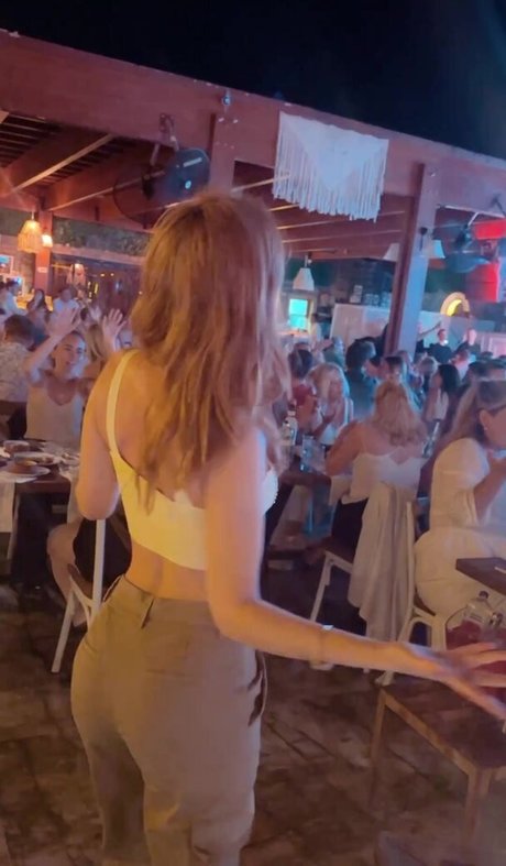 Aysennyuksel star adult pic