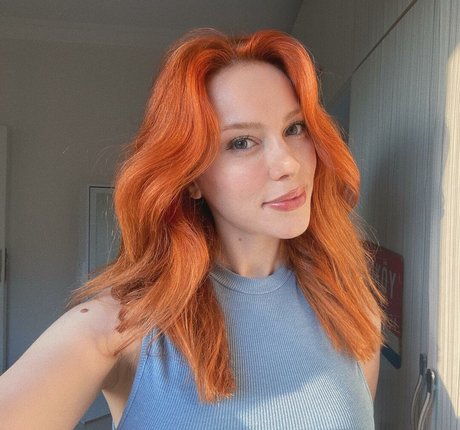 Aysennyuksel xxx actress galleries