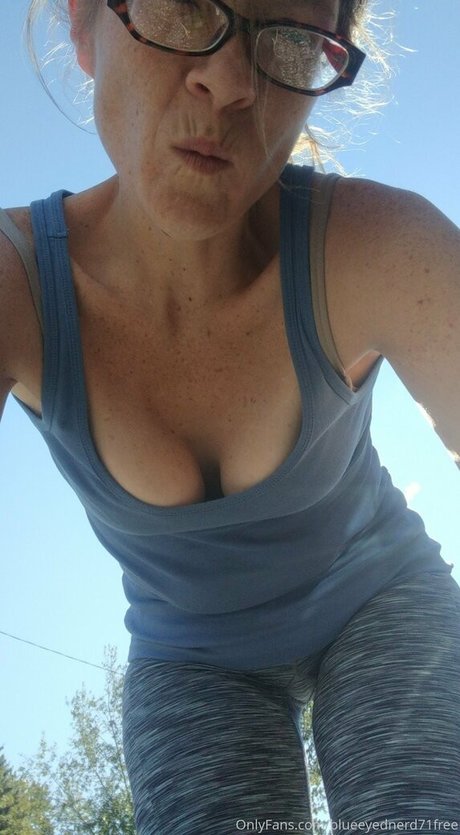 blueeyednerd71free sex star pic