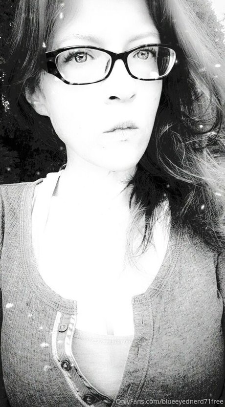 blueeyednerd71free sexy actress gallery