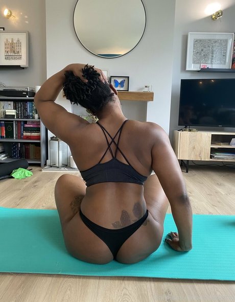 tillysworld hot model archive