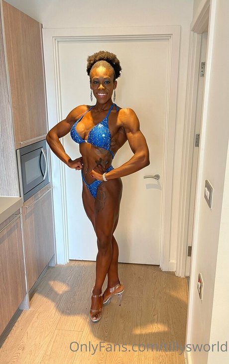 tillysworld pretty actress img