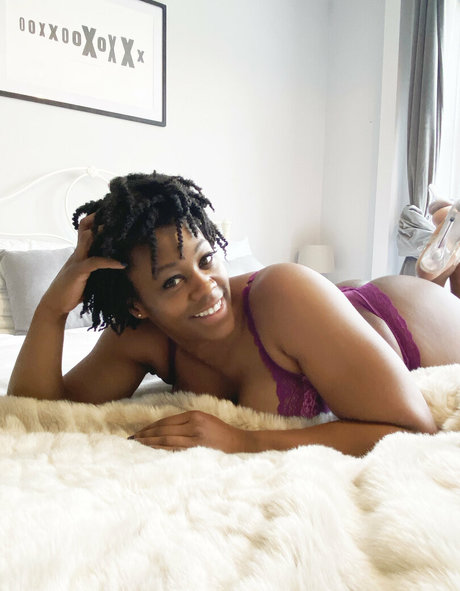 tillysworld exclusive star img