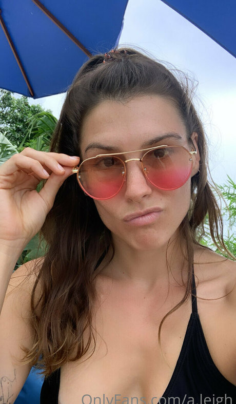 a leigh nude pornstar pictures