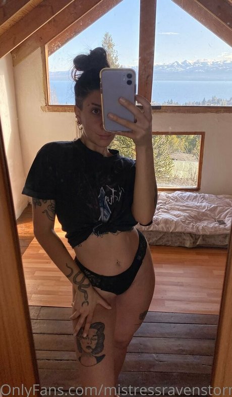 mravenstorm hot model archive