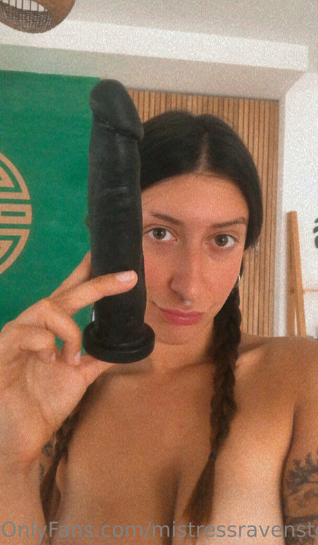 mravenstorm model high quality images