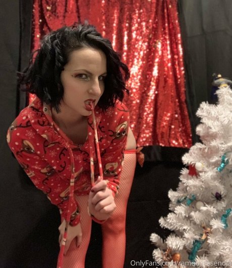 ramonarosenola star top pic