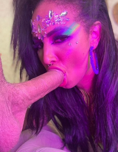 Karoline Coutinho nude actress archive