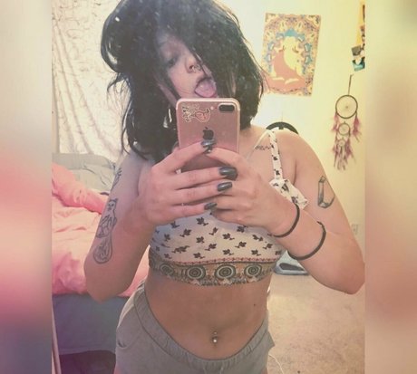 sexxmetalxbarbiex pretty actress pics