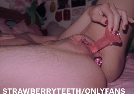 strawberryteeth perfect model photos