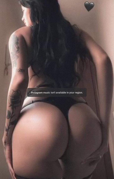 Paula Benitez nudes model pics