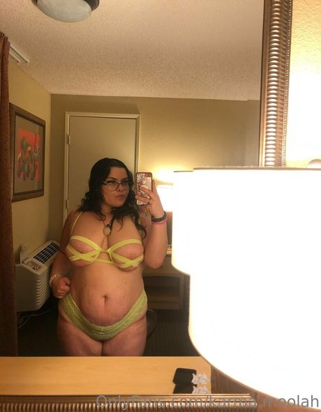 karma moolah model free photo