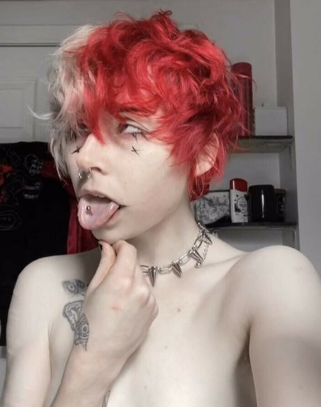 milkw0lf sex actress image