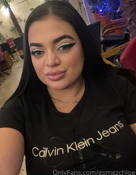 sashalopezzz nude model pic