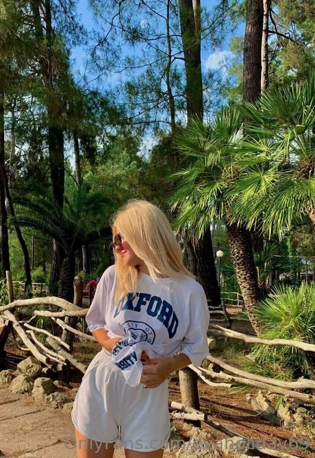 evaholiday69 model free img