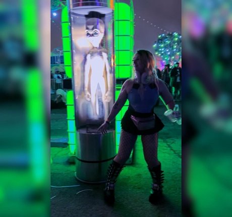 cheekywahmenfree star perfect gallery