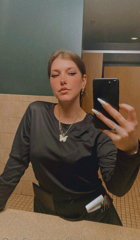 itsalwaystessaa high quality actress image