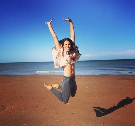 Becky Ives naked actress pictures