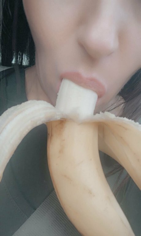 onlyluxxxe model adult image