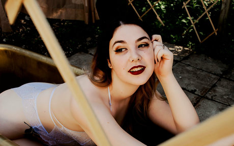 mara elysse pretty model photo