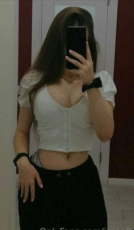 issaa0 art model picture