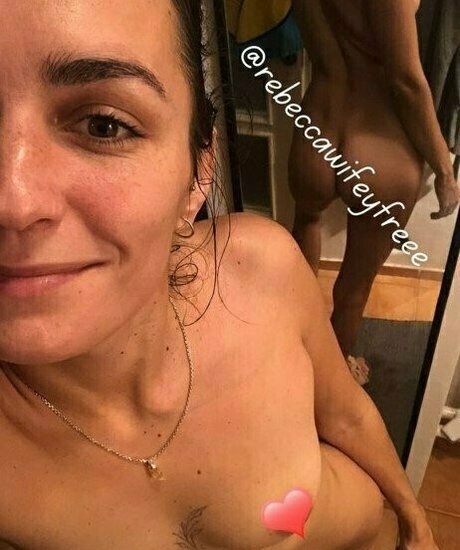 issaa0 model beautiful pics