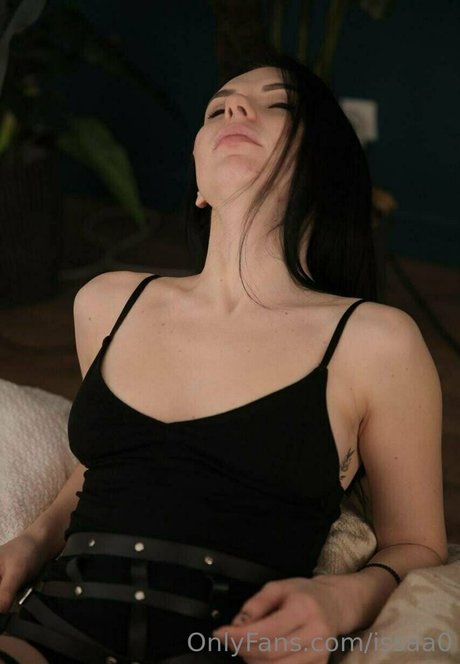 issaa0 model exclusive picture