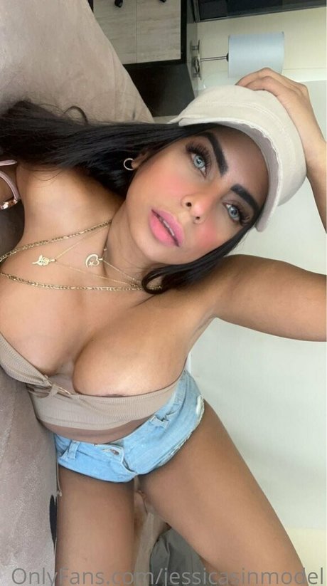 curvyjessy adult model galleries