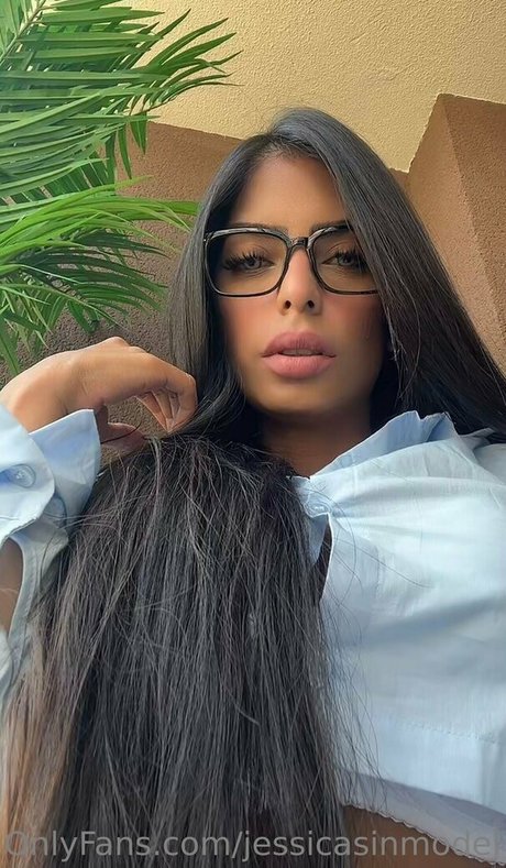 curvyjessy nude actress galleries