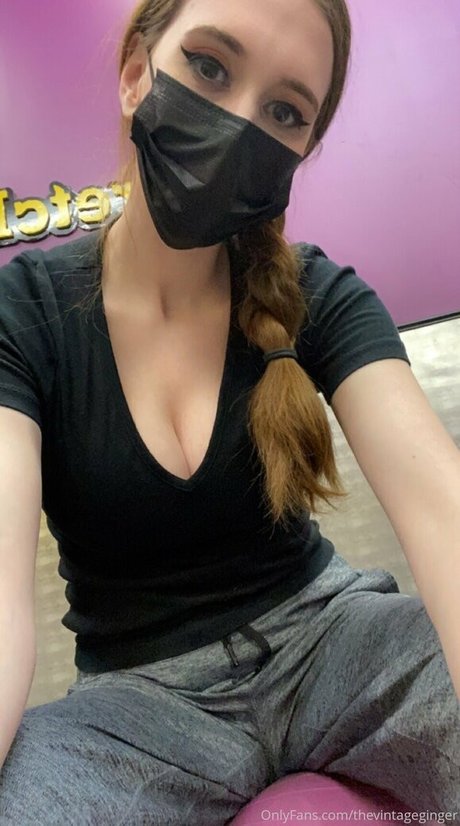 thevintageginger exclusive model img