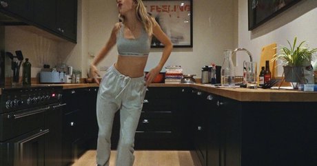 Angele model adult gallery