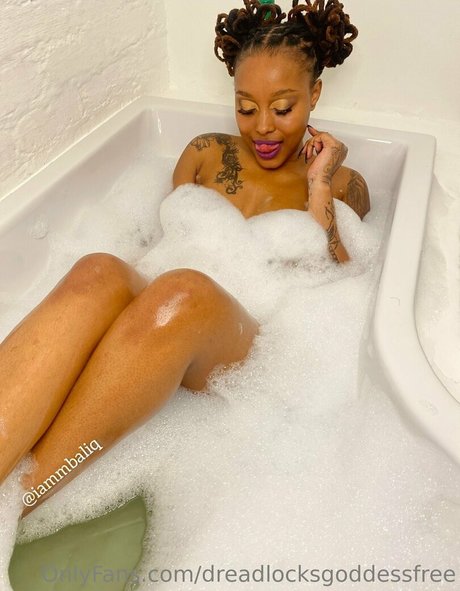 dreadlocksgoddessfree model nude pictures