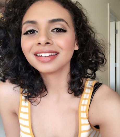 React GirlsYT hot star gallery